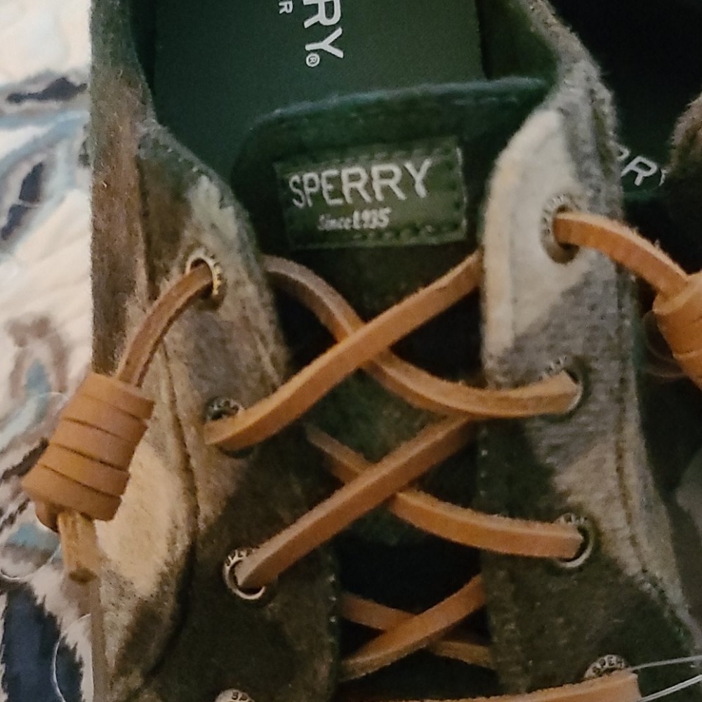 Sperry - Picture 4 of 5